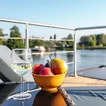 Botel Hausboot Joana *