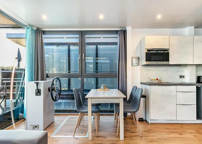 بوتيل Hausboot Joana تسيهدينك